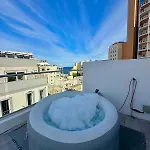 Апартаменты Paceville - Penthouse - Hot Tub & Sea View Roof