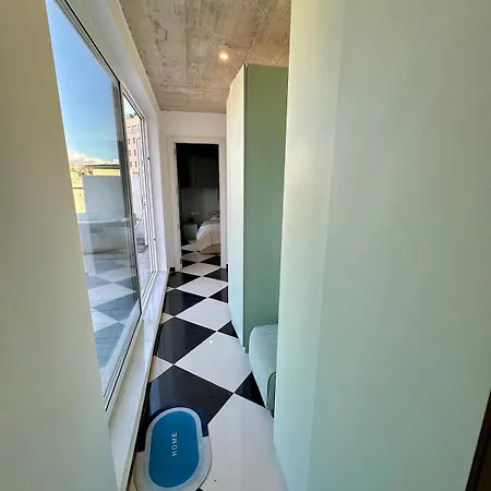 Paceville - Penthouse - Hot Tub & Sea View Roof Lägenhet *