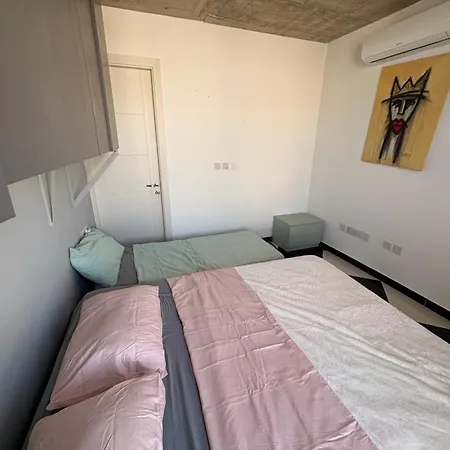 Lägenhet Paceville - Penthouse - Hot Tub & Sea View Roof St. Julian's
