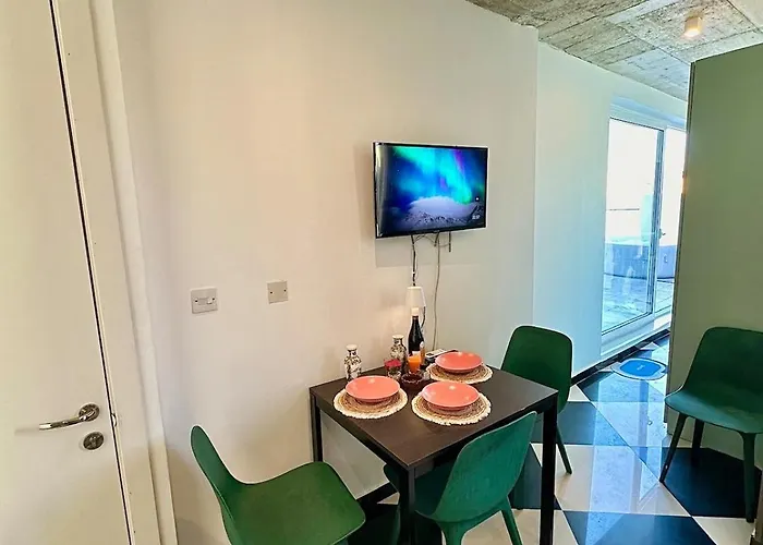 Paceville - Penthouse - Hot Tub & Sea View Roof