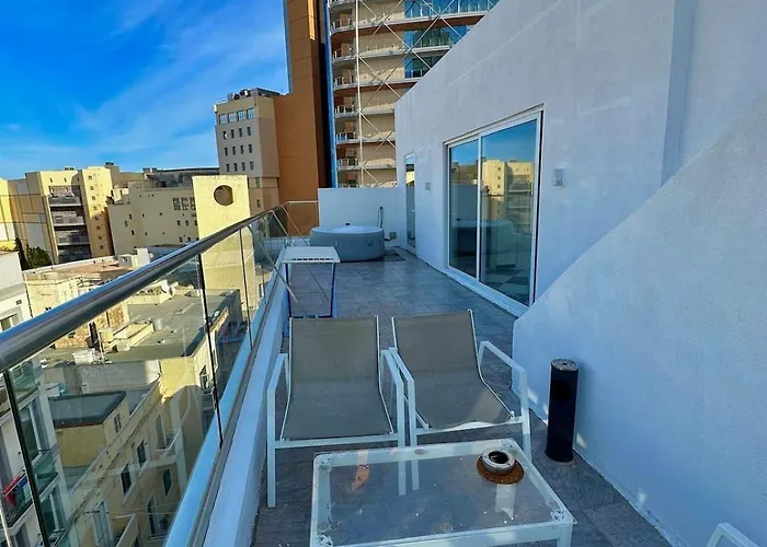 Apartamento Paceville - Penthouse - Hot Tub & Sea View Roof