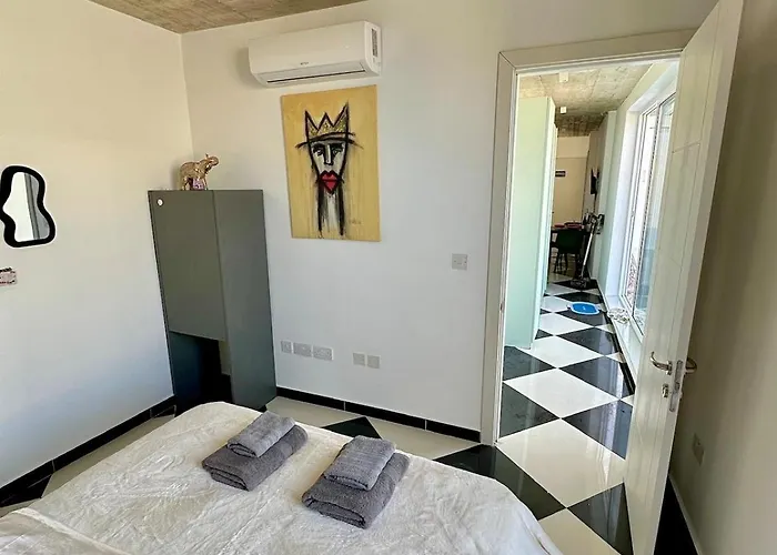 Paceville - Penthouse - Hot Tub & Sea View Roof Apartamento San Julián