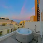 Paceville - Penthouse - Hot Tub & Sea View Roof Apartamento St. Julian's